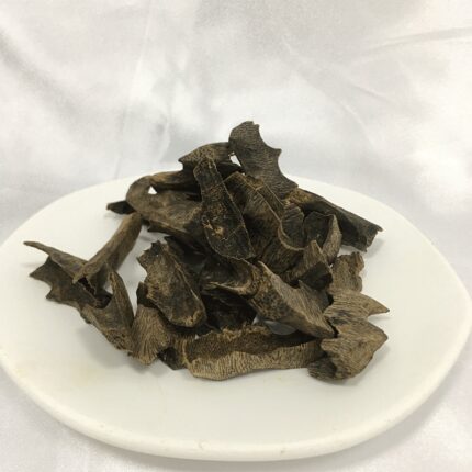 Hainan Soothing Agarwood Incense with Unique Charm