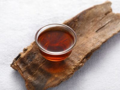 Influencing factors of the unique aroma of agarwood essential oil