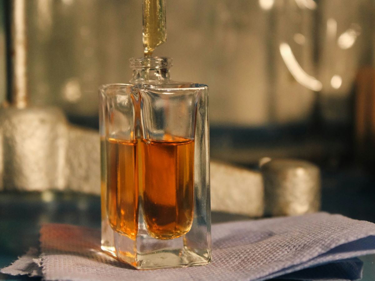 agarwood fragrance oils